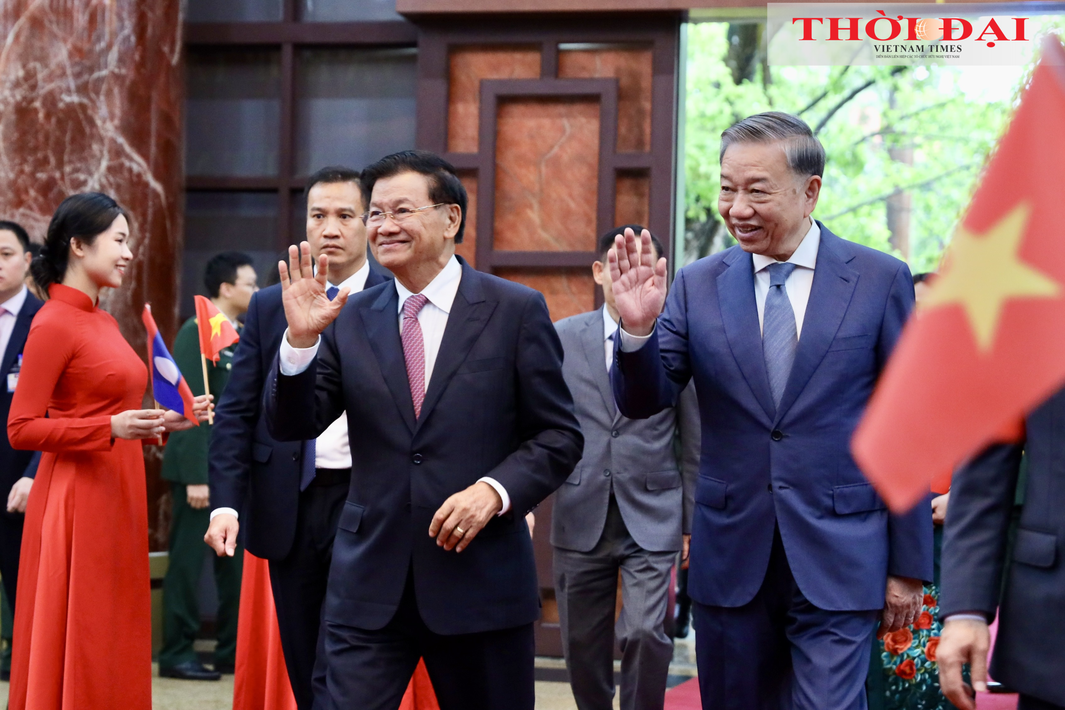 Tổng Bí thư, Chủ tịch nước Tô Lâm và Tổng Bí thư, Chủ tịch nước Lào Thongloun Sisoulith đến dự cuộc gặp. (Ảnh: Đinh Hòa) Tổng Bí thư, Chủ tịch nước Tô Lâm và Tổng Bí thư, Chủ tịch nước Lào Thongloun Sisoulith đến dự cuộc gặp. (Ảnh: Đinh Hòa)