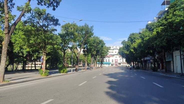 Hà Nội ngày nắng, đêm có mưa rào và dông Hà Nội ngày nắng, đêm có mưa rào và dông