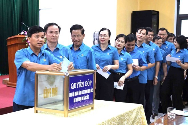 Công đoàn Việt Nam kêu gọi vận động ủng hộ đồng bào bị thiệt hại do bão số 3 Công đoàn Việt Nam kêu gọi vận động ủng hộ đồng bào bị thiệt hại do bão số 3