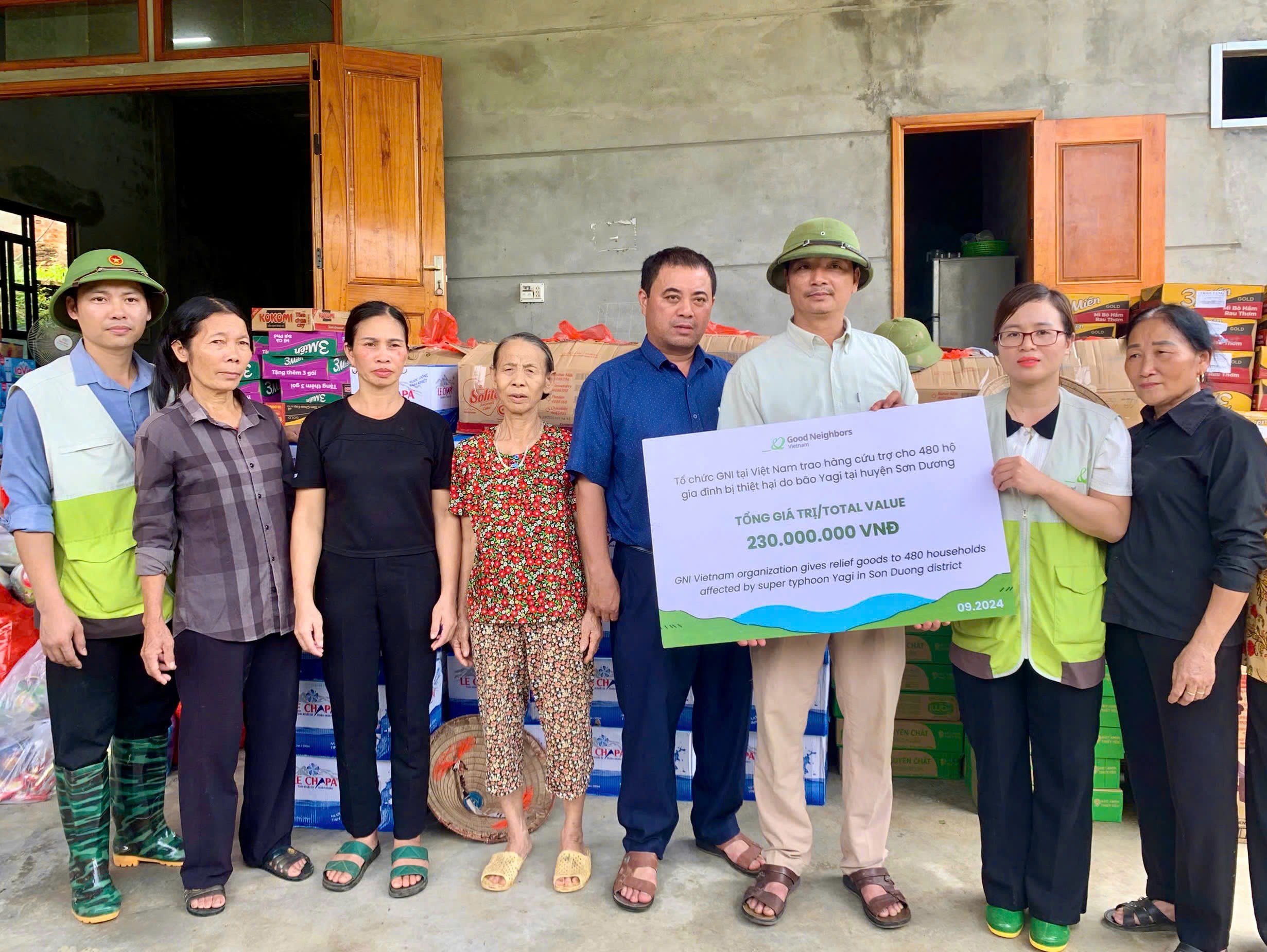 GNI trao hàng cứu trợ cho gần 500 hộ gia đình tại Tuyên Quang, Hà Giang bị thiệt hại do bão Yagi GNI trao hàng cứu trợ cho gần 500 hộ gia đình tại Tuyên Quang, Hà Giang bị thiệt hại do bão Yagi