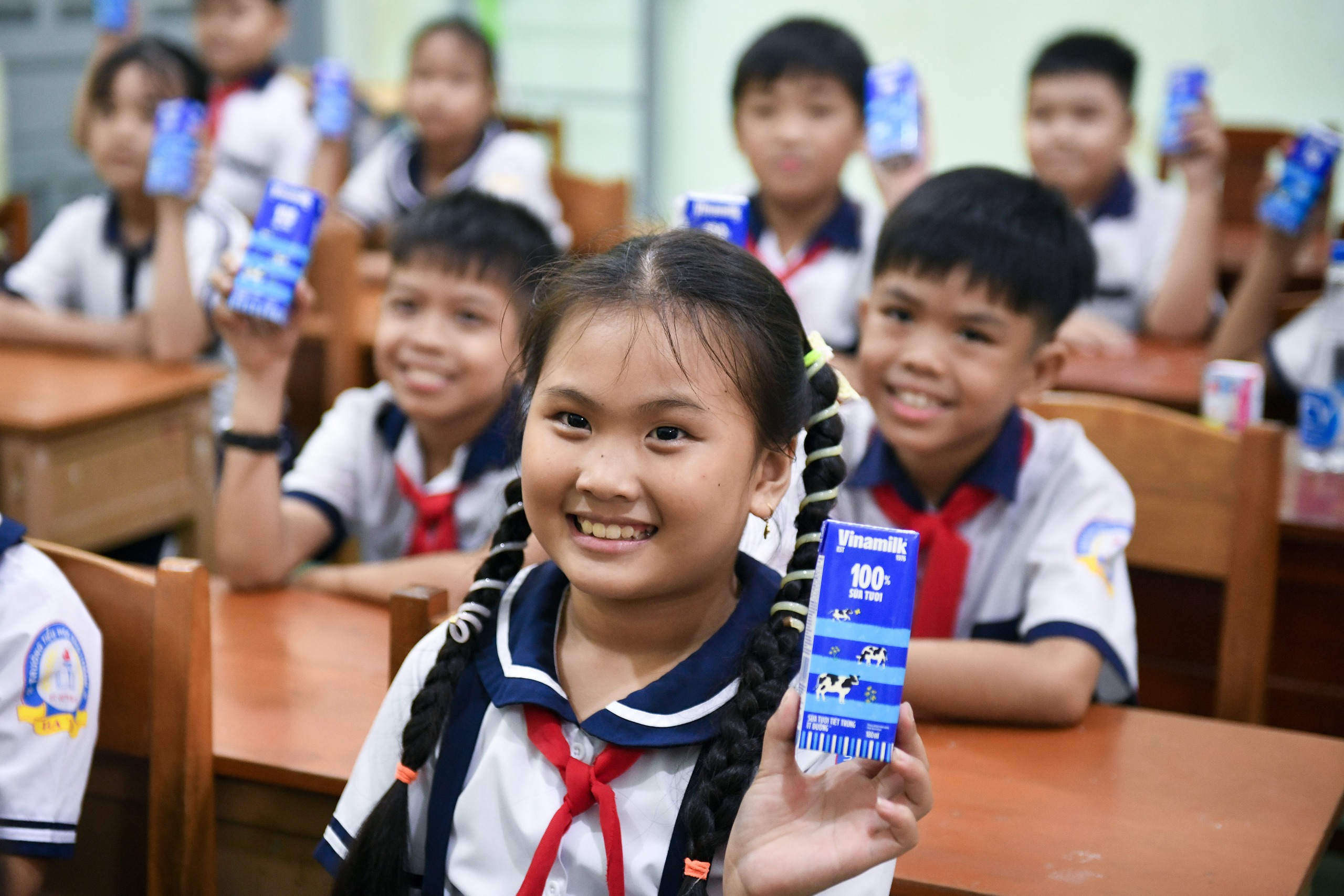 Ngày khai giảng đặc biệt hơn với sự đồng hành của Vinamilk và Quỹ sữa vươn cao Việt Nam Ngày khai giảng đặc biệt hơn với sự đồng hành của Vinamilk và Quỹ sữa vươn cao Việt Nam