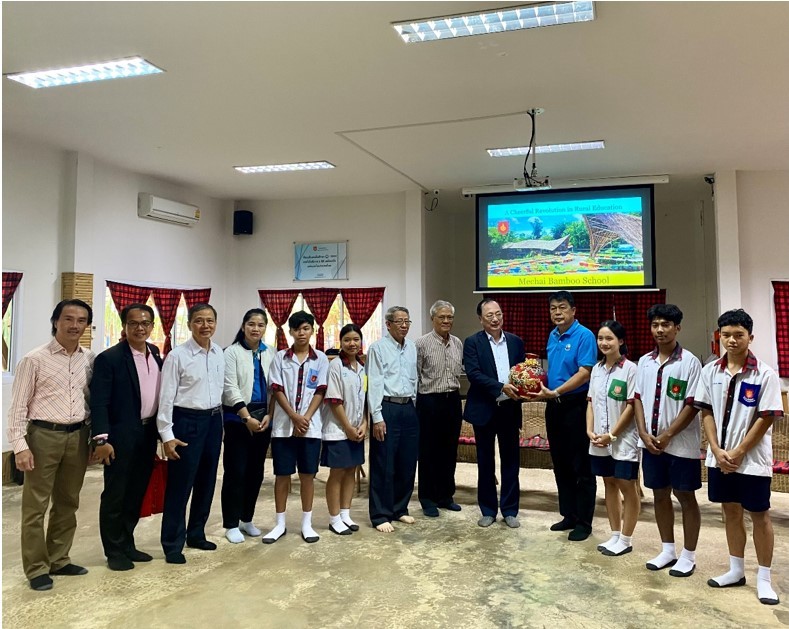Một số hình ảnh hoạt động của Đoàn tại Trường Mechai Bamboo School. Một số hình ảnh hoạt động của Đoàn tại Trường Mechai Bamboo School.