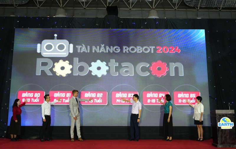 Vinamilk đồng hành cùng hơn 1.500 tài năng trẻ trong cuộc thi ROBOTACON WRO 2024 Vinamilk đồng hành cùng hơn 1.500 tài năng trẻ trong cuộc thi ROBOTACON WRO 2024