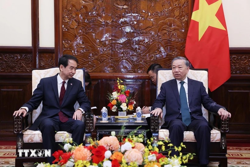 Tổng Bí thư, Chủ tịch nước Tô Lâm tiếp xã giao Đại sứ Trung Quốc Hà Vĩ Tổng Bí thư, Chủ tịch nước Tô Lâm tiếp xã giao Đại sứ Trung Quốc Hà Vĩ