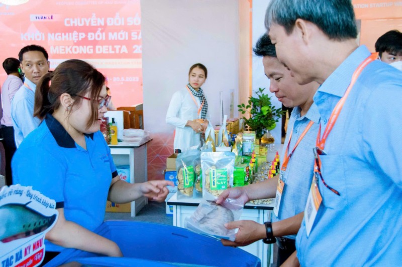 Nông thôn mới tại Hậu Giang: Đổi thay diệu kỳ từ chính sách phát triển bền vững Nông thôn mới tại Hậu Giang: Đổi thay diệu kỳ từ chính sách phát triển bền vững