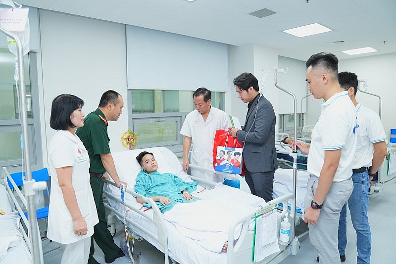 Bệnh nhi BV TWQĐ 108 nhận quà yêu thương từ Hito Việt Nam Bệnh nhi BV TWQĐ 108 nhận quà yêu thương từ Hito Việt Nam