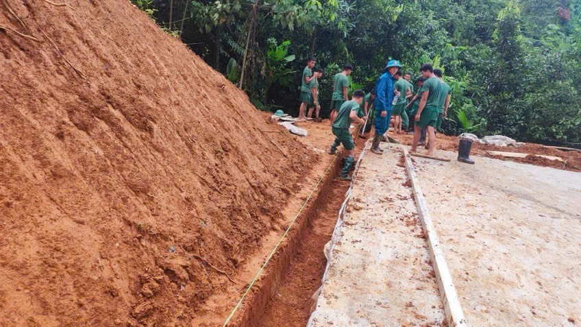 Chỉ vài ngày nữa khu tạm cư cho người dân Làng Nủ sẽ hoàn thành. Chỉ vài ngày nữa khu tạm cư cho người dân Làng Nủ sẽ hoàn thành.