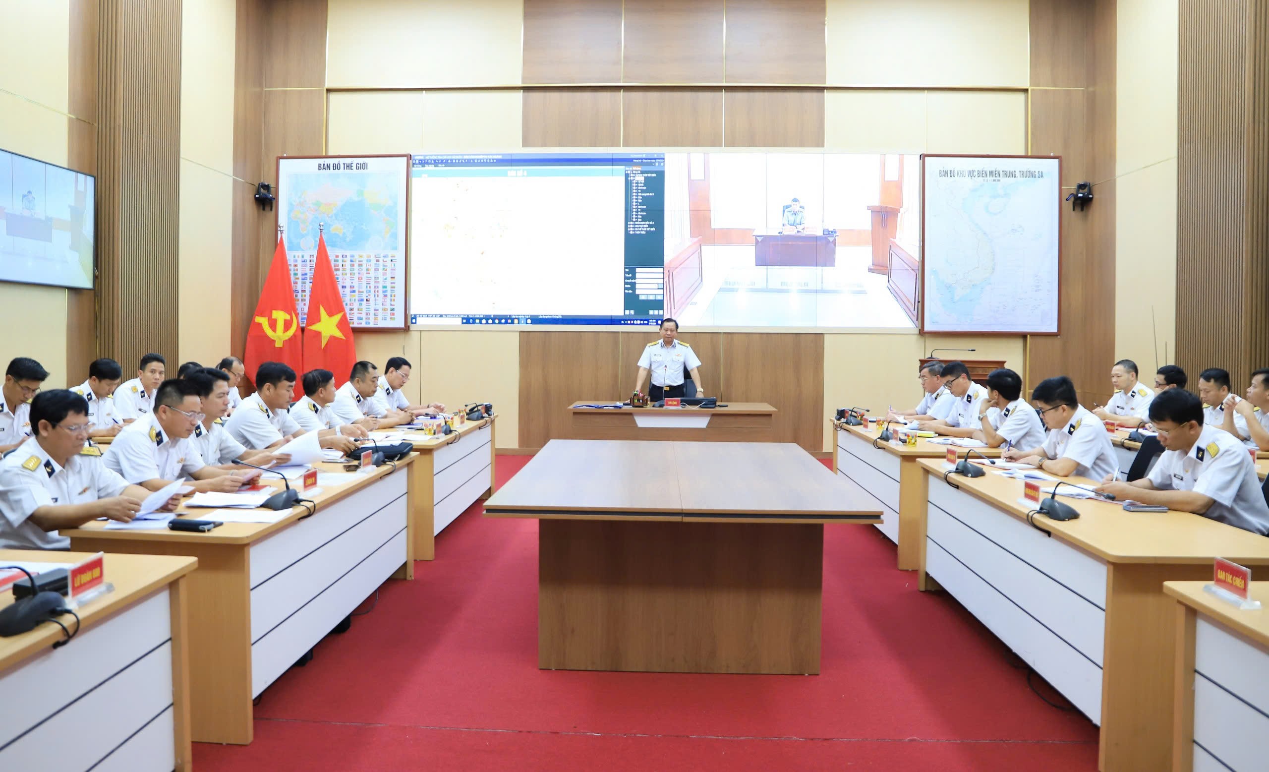Cán bộ, chiến sĩ Vùng 3 Hải quân sẵn sàng ứng phó với bão lũ Cán bộ, chiến sĩ Vùng 3 Hải quân sẵn sàng ứng phó với bão lũ