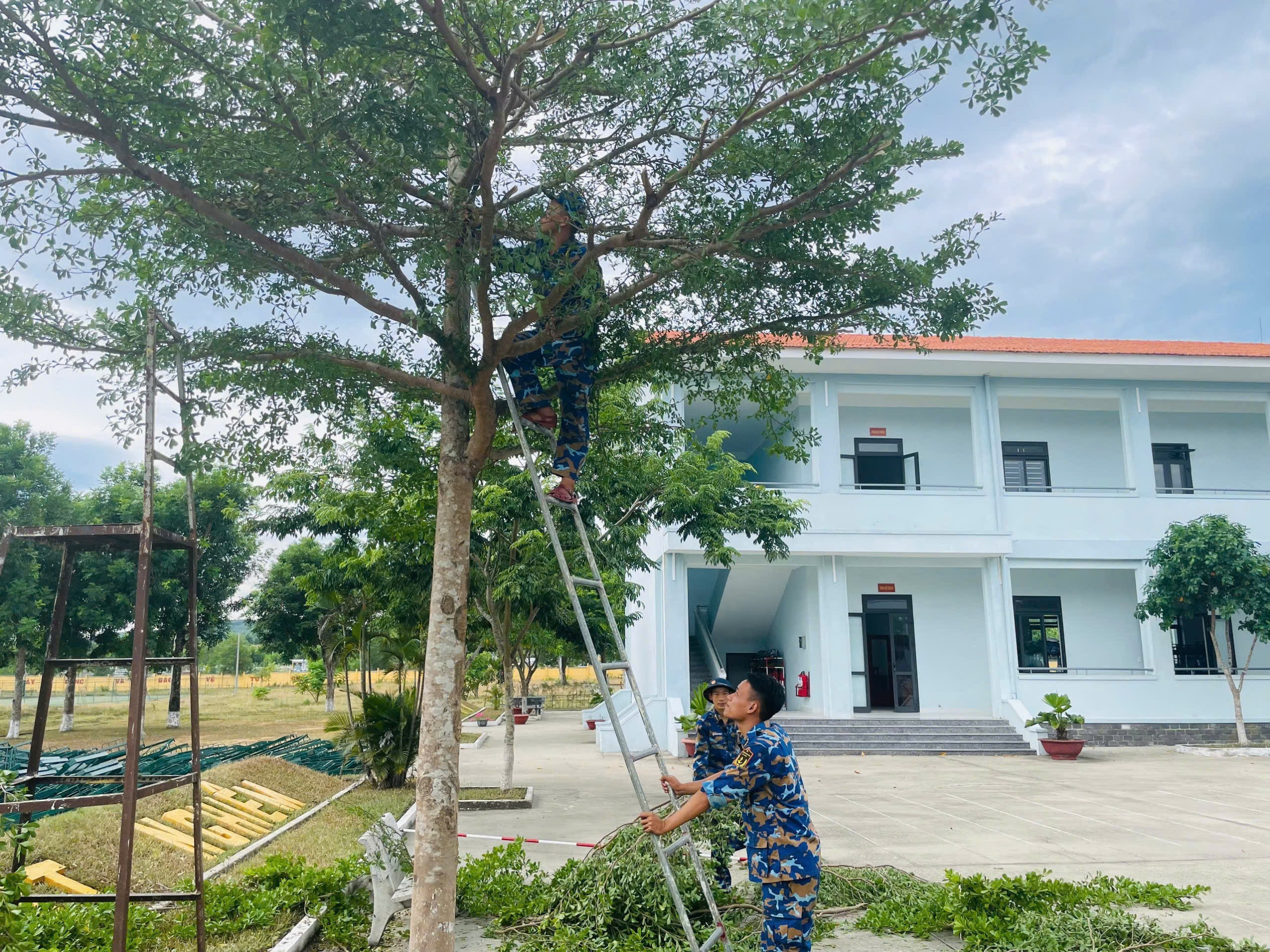 Cán bộ, chiến sĩ Vùng 3 Hải quân sẵn sàng ứng phó với bão lũ Cán bộ, chiến sĩ Vùng 3 Hải quân sẵn sàng ứng phó với bão lũ
