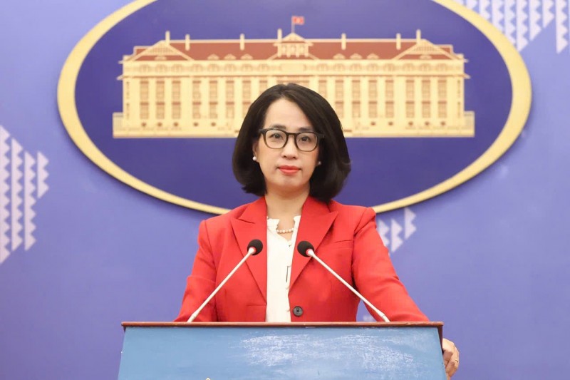 Cảnh sát biển Hàn Quốc cứu được 3 ba thuyền viên người Việt gặp nạn Cảnh sát biển Hàn Quốc cứu được 3 ba thuyền viên người Việt gặp nạn