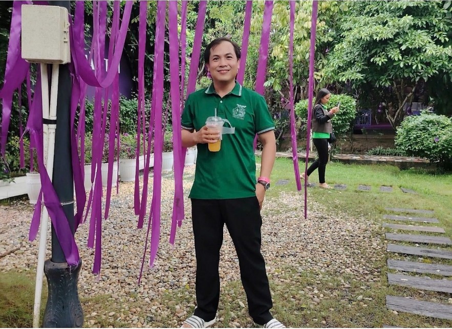 Teacher Lands Prize After Enjoying Dr Thanh Tea Teacher's Tea-rrific Tea Time Pays Off