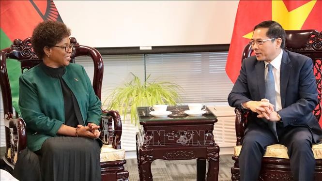 Bộ trưởng Ngoại giao Malawi đặt nhiều kỳ vọng vào quan hệ với Việt Nam sau cột mốc lịch sử Bộ trưởng Ngoại giao Malawi đặt nhiều kỳ vọng vào quan hệ với Việt Nam sau cột mốc lịch sử