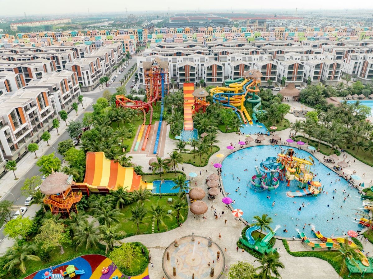 Vịnh trượt nước Aqua Bay với những đường trượt đa dạng thỏa mãn đam mê của những người ưa mạo hiểm Vịnh trượt nước Aqua Bay với những đường trượt đa dạng thỏa mãn đam mê của những người ưa mạo hiểm