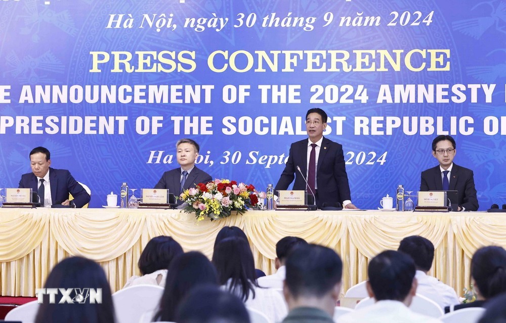 Chủ tịch nước quyết định đặc xá cho 3.765 phạm nhân Chủ tịch nước quyết định đặc xá cho 3.765 phạm nhân