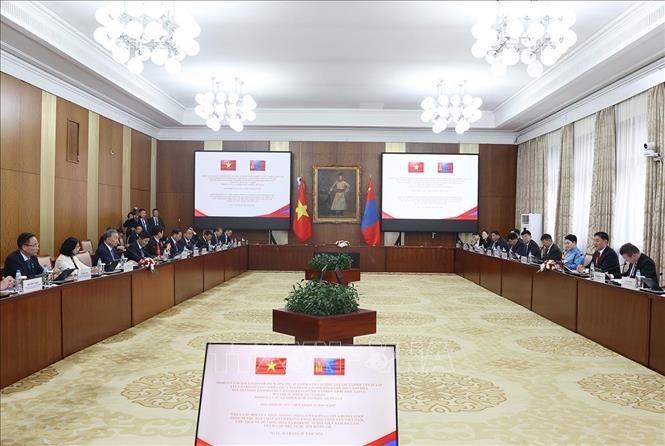 Tuyên bố chung về việc thiết lập quan hệ Đối tác toàn diện Việt Nam - Mông Cổ Tuyên bố chung về việc thiết lập quan hệ Đối tác toàn diện Việt Nam - Mông Cổ