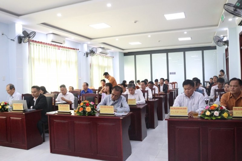 Bồi dưỡng nghiệp vụ báo chí cho cán bộ 4 tỉnh Nam Lào Bồi dưỡng nghiệp vụ báo chí cho cán bộ 4 tỉnh Nam Lào