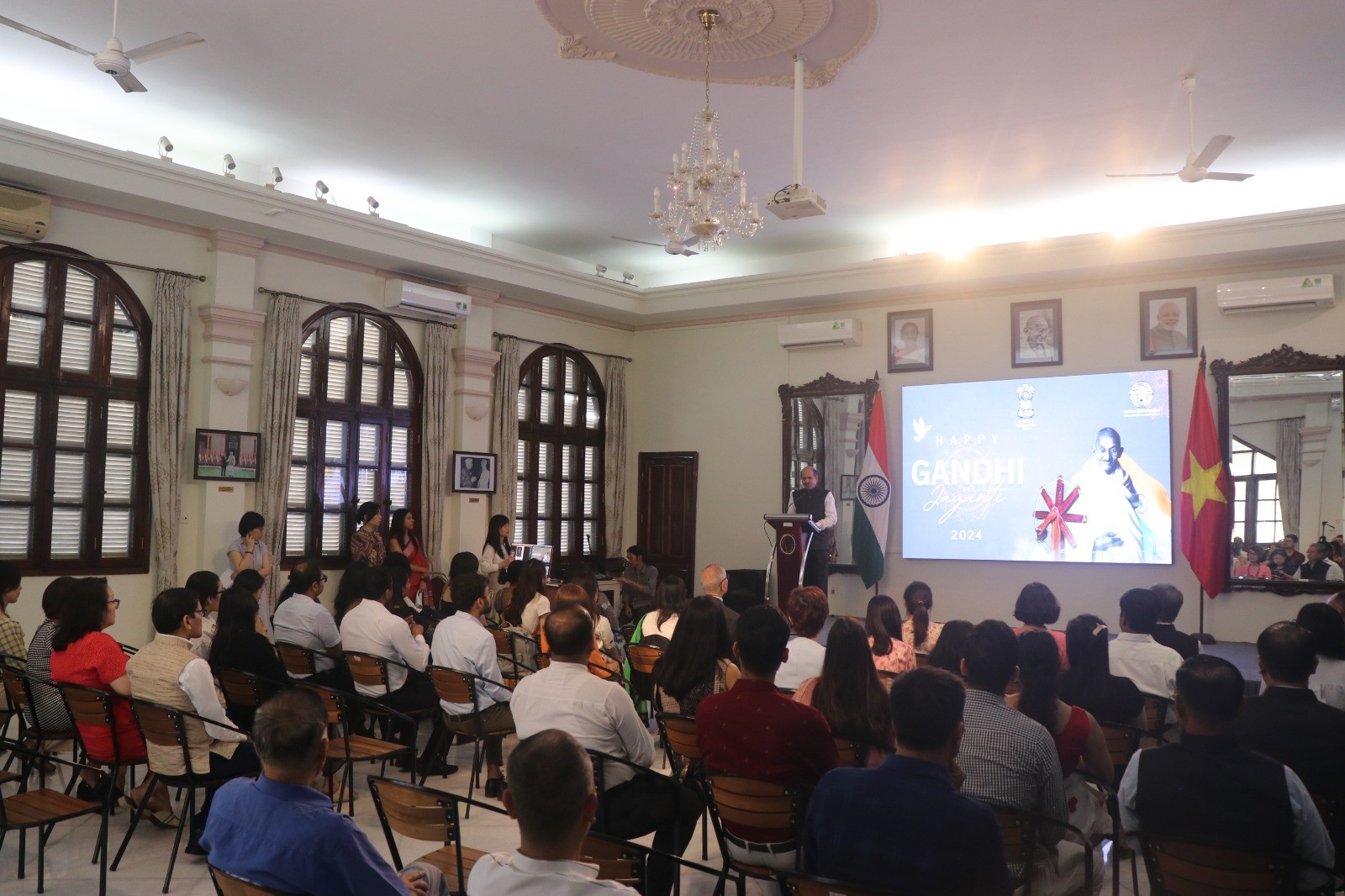 Kỷ niệm 155 năm ngày sinh của Mahatma Gandhi tại Hà Nội Kỷ niệm 155 năm ngày sinh của Mahatma Gandhi tại Hà Nội