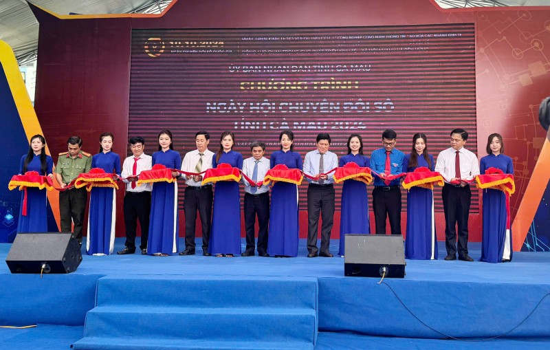 Nhiều hoạt động thiết thực tại “Ngày hội chuyển đổi số tỉnh Cà Mau năm 2024” Nhiều hoạt động thiết thực tại “Ngày hội chuyển đổi số tỉnh Cà Mau năm 2024”