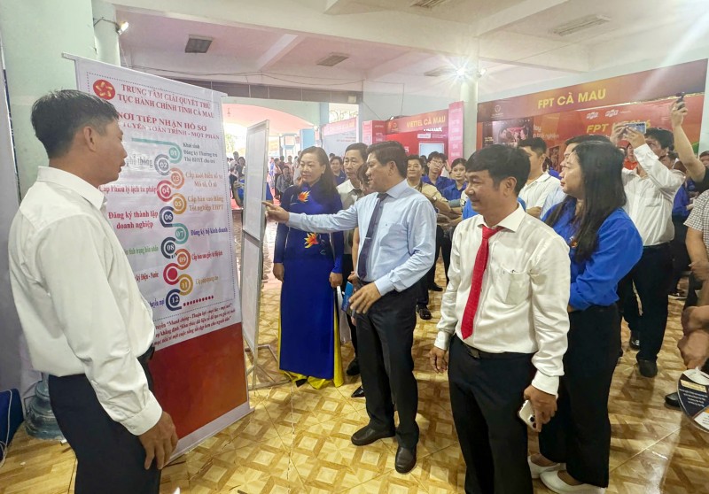 Nhiều hoạt động thiết thực tại “Ngày hội chuyển đổi số tỉnh Cà Mau năm 2024” Nhiều hoạt động thiết thực tại “Ngày hội chuyển đổi số tỉnh Cà Mau năm 2024”
