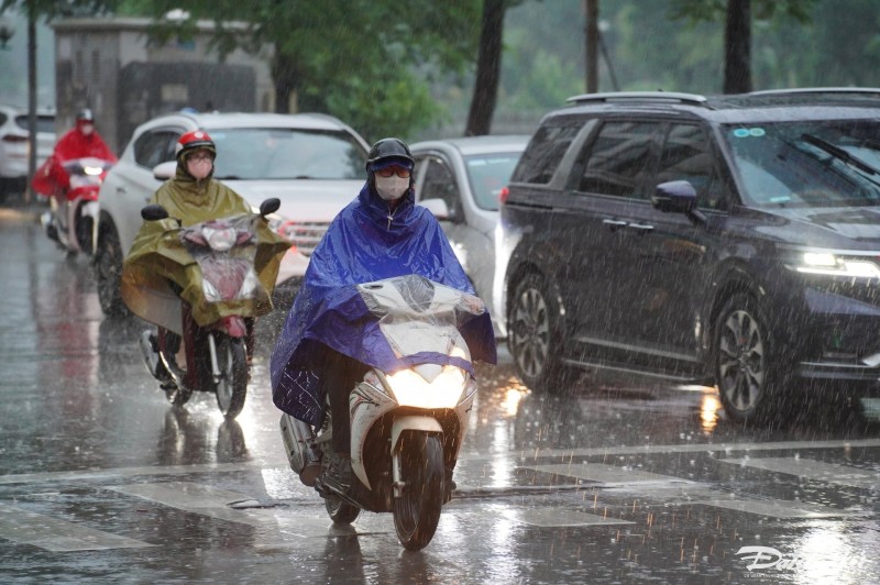 Mưa dông nhiều nơi trong ngày 6/10 Mưa dông nhiều nơi trong ngày 6/10