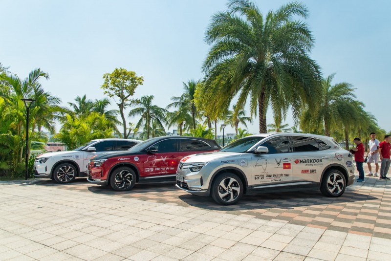 Các chủ xe VinFast VF 8 “lên đồ” chuẩn bị cho hành trình 16.000 km chinh phục Tây Tạng Các chủ xe VinFast VF 8 “lên đồ” chuẩn bị cho hành trình 16.000 km chinh phục Tây Tạng