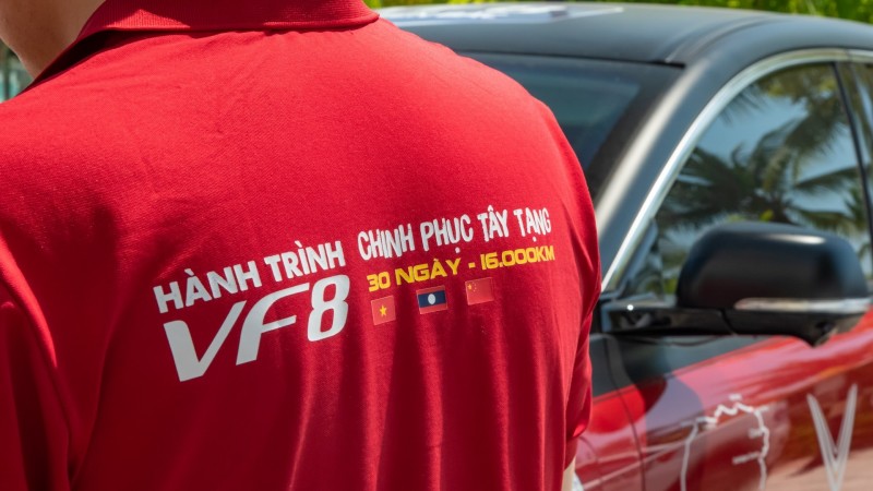 Các chủ xe VinFast VF 8 “lên đồ” chuẩn bị cho hành trình 16.000 km chinh phục Tây Tạng Các chủ xe VinFast VF 8 “lên đồ” chuẩn bị cho hành trình 16.000 km chinh phục Tây Tạng