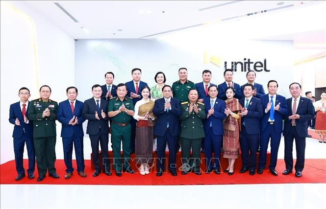 Thủ tướng Phạm Minh Chính: Tô thắm hình ảnh Anh bộ đội Cụ Hồ trên đất nước Lào Thủ tướng Phạm Minh Chính: Tô thắm hình ảnh Anh bộ đội Cụ Hồ trên đất nước Lào