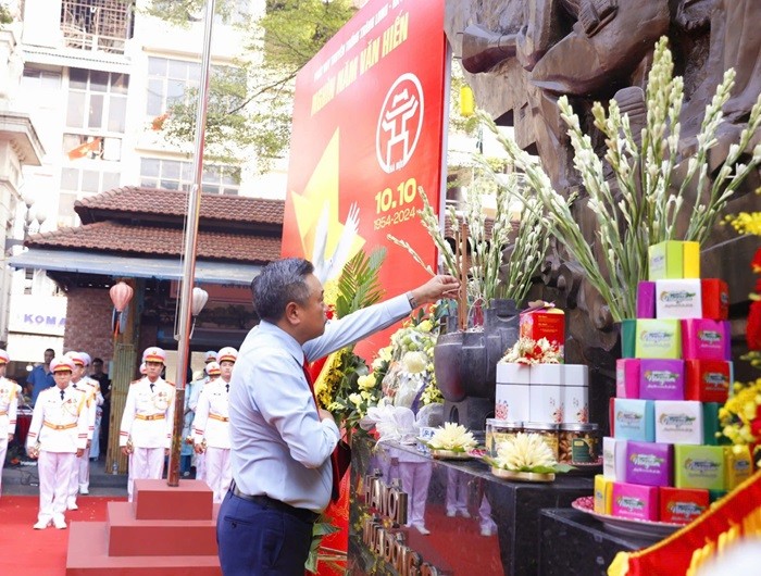 Đời đời ghi nhớ chiến công của quân, dân Hà Nội trong 60 ngày đêm bảo vệ Thủ đô Đời đời ghi nhớ chiến công của quân, dân Hà Nội trong 60 ngày đêm bảo vệ Thủ đô