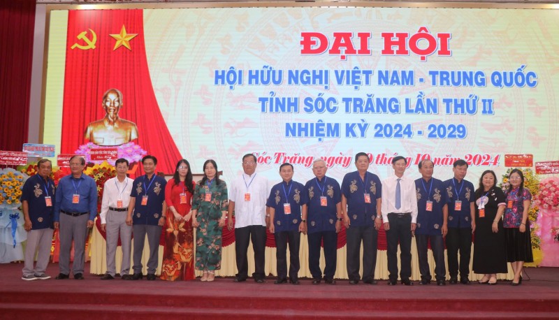 Ông Trần Khắc Trung được bầu làm Chủ tịch Hội hữu nghị Việt Nam - Trung Quốc tỉnh Sóc Trăng Ông Trần Khắc Trung được bầu làm Chủ tịch Hội hữu nghị Việt Nam - Trung Quốc tỉnh Sóc Trăng