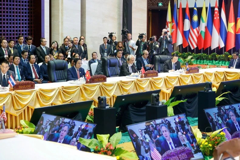 ASEAN-Hoa Kỳ thúc đẩy kết nối hướng tới tương lai phát triển tự cường, thịnh vượng và bền vững ASEAN-Hoa Kỳ thúc đẩy kết nối hướng tới tương lai phát triển tự cường, thịnh vượng và bền vững