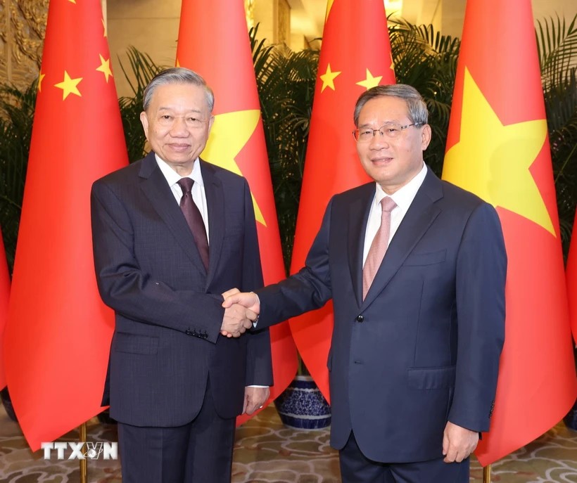Nhà báo Trung Quốc: Thúc đẩy xây cộng đồng chia sẻ tương lai Trung-Việt Nhà báo Trung Quốc: Thúc đẩy xây cộng đồng chia sẻ tương lai Trung-Việt
