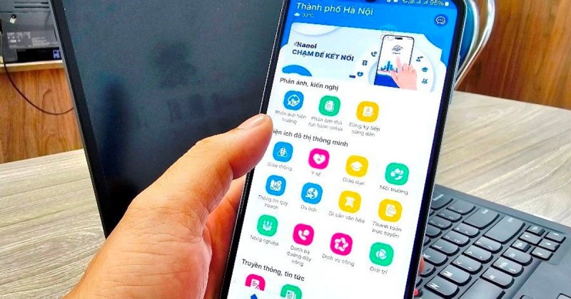 Người dân Hà Nội được cập nhật thông tin mưa lũ sau bão số 3 trên ứng dụng iHanoi (Ảnh: T.L). Người dân Hà Nội được cập nhật thông tin mưa lũ sau bão số 3 trên ứng dụng iHanoi (Ảnh: T.L).