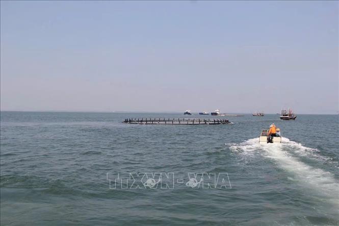 Bàn giao lồng nuôi trồng thủy sản đợt 1 cho thành phố Đông Hưng (Trung Quốc) Chú thích ảnh