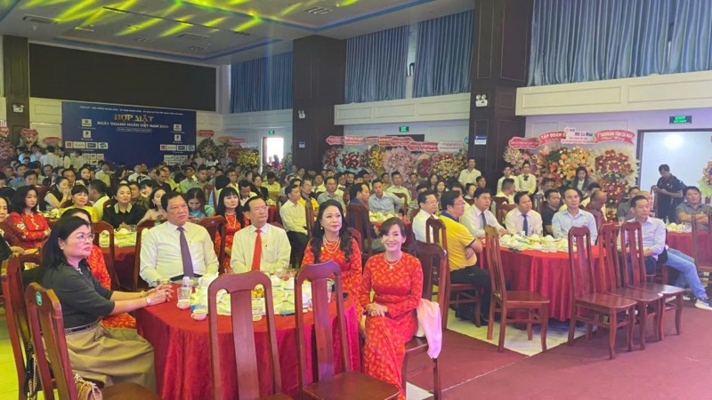 Cà Mau tập trung triển khai nhiều dự án mang tính chiến lược dài hạn để thu hút đầu tư Cà Mau tập trung triển khai nhiều dự án mang tính chiến lược dài hạn để thu hút đầu tư