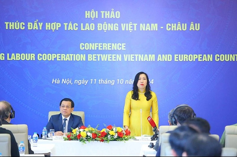 Deputy Minister of Foreign Affairs Le Thi Thu Hang speaks at the event (Photo: dantri.com.vn) Deputy Minister of Foreign Affairs Le Thi Thu Hang speaks at the event (Photo: dantri.com.vn)
