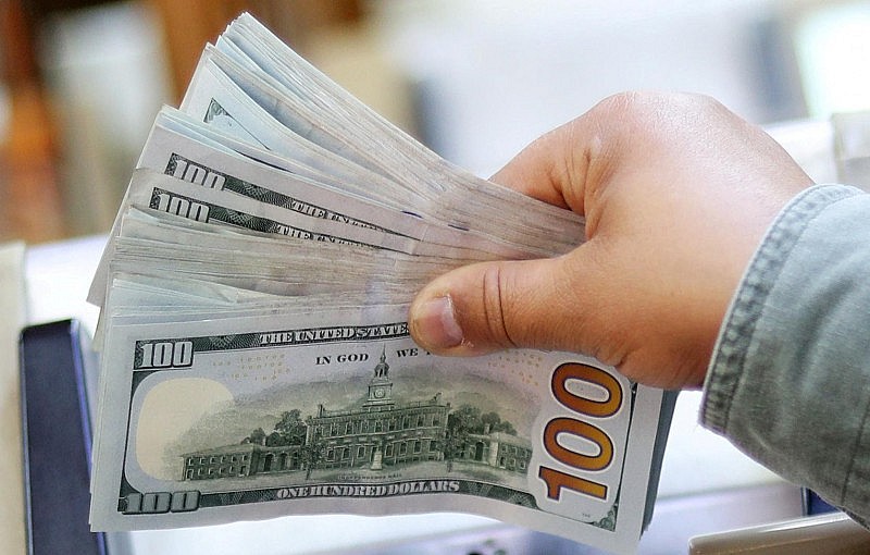 Giá vàng SJC ổn định, giá USD đồng loạt tăng trở lại Giá vàng SJC ổn định, giá USD đồng loạt tăng trở lại