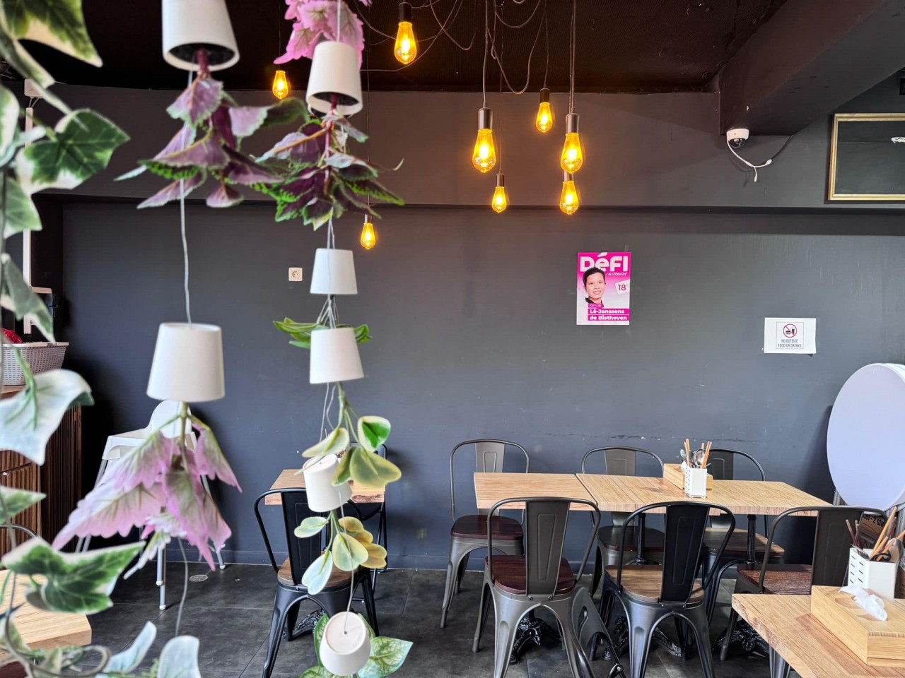 A campaign poster of Kim Bi is displayed at a Vietnamese bakery in Brussels. (Photo: Kim Bi Le Facebook page) A campaign poster of Kim Bi is displayed at a Vietnamese bakery in Brussels. (Photo: Kim Bi Le Facebook page)