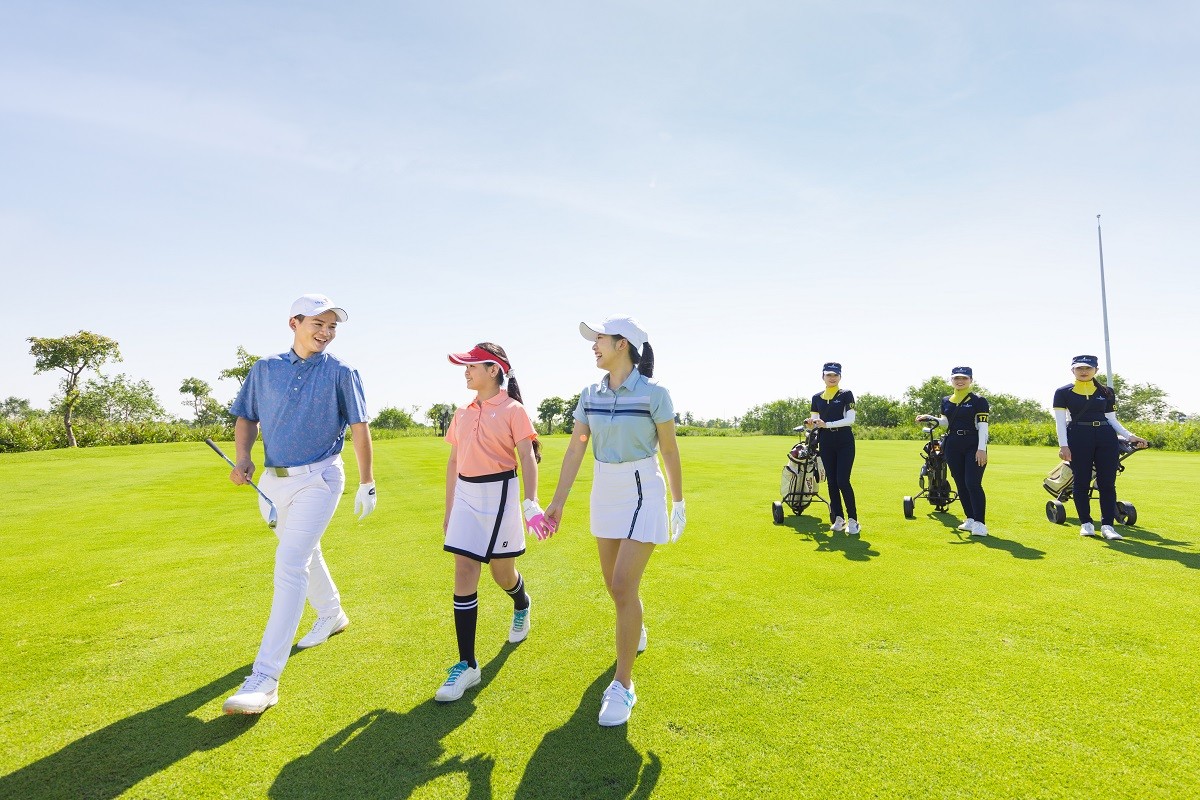 Vinpearl Golf Hải Phòng đang chờ các golfer xinh đẹp kiến tạo những cú swing đẳng cấpệm chiều lòng phái đẹp chỉ có tại Thành phố Đảo Hoàng Gia dịp 20/10 Vinpearl Golf Hải Phòng đang chờ các golfer xinh đẹp kiến tạo những cú swing đẳng cấpệm chiều lòng phái đẹp chỉ có tại Thành phố Đảo Hoàng Gia dịp 20/10
