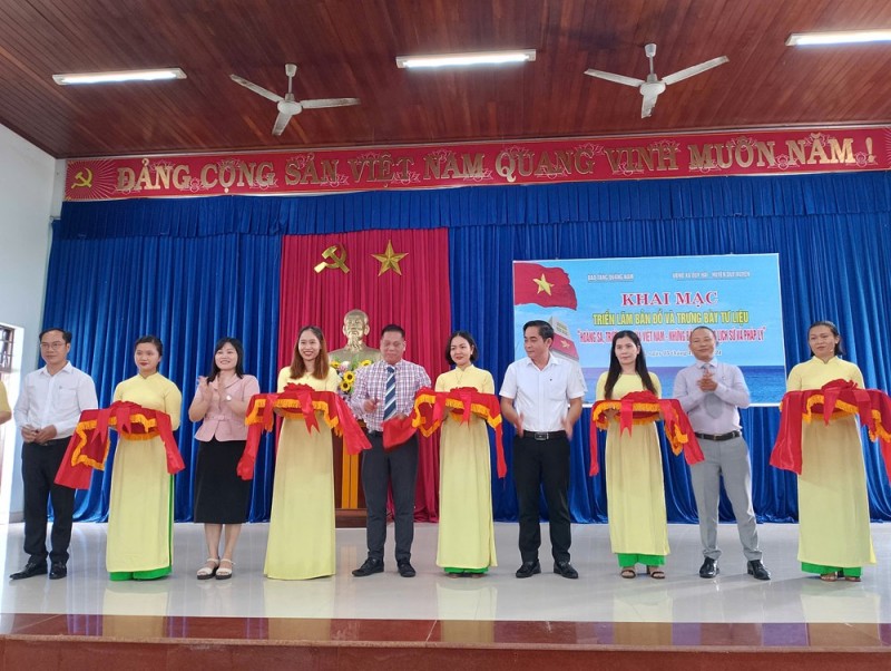 Quảng Nam: Triển lãm nhiều bản đồ, tư liệu quý về Hoàng Sa, Trường Sa Quảng Nam: Triển lãm nhiều bản đồ, tư liệu quý về Hoàng Sa, Trường Sa