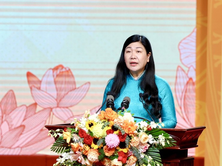 Chủ tịch Ủy ban MTTQ Việt Nam Thành phố Nguyễn Lan Hương phát biểu tại Lễ phát động (Ảnh: T.L). Chủ tịch Ủy ban MTTQ Việt Nam Thành phố Nguyễn Lan Hương phát biểu tại Lễ phát động (Ảnh: T.L).