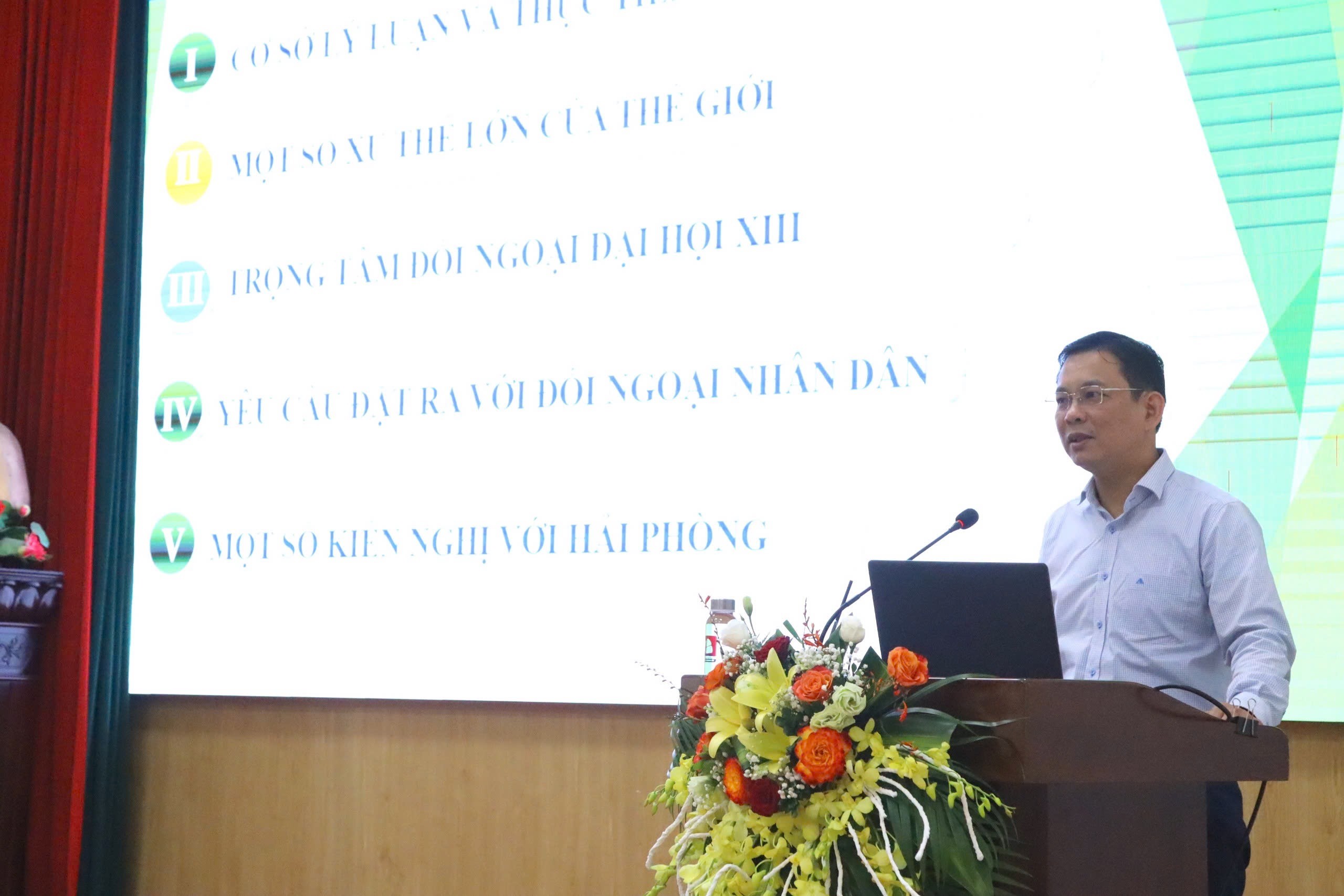 Hơn 100 cán bộ, hội viên được tập huấn về công tác đối ngoại nhân dân trong tình hình mới Hơn 100 cán bộ, hội viên được tập huấn về công tác đối ngoại nhân dân trong tình hình mới