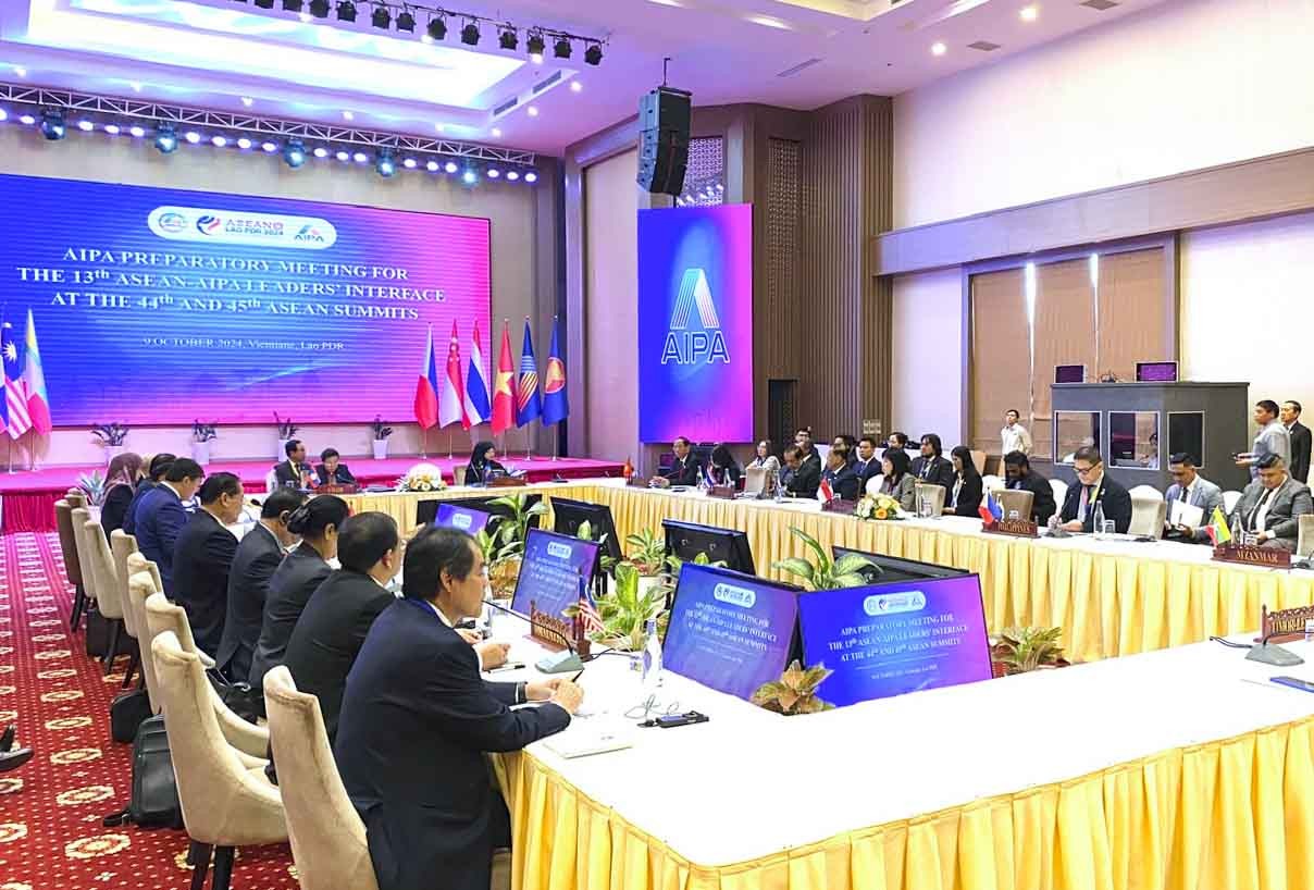 Nghị viện đóng góp tăng cường kết nối và tăng trưởng toàn diện của ASEAN Nghị viện đóng góp tăng cường kết nối và tăng trưởng toàn diện của ASEAN