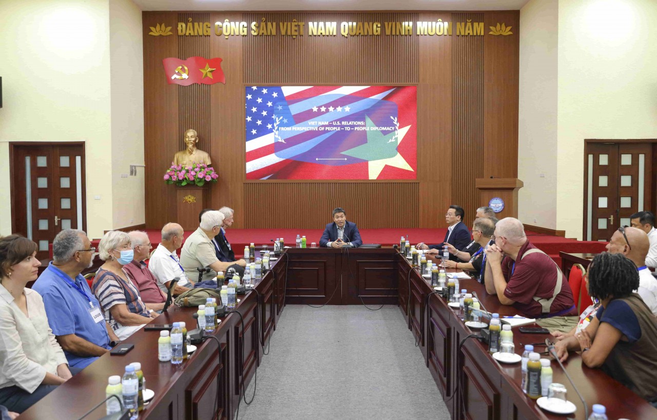 VUFO President Receives US Veterans for Peace Delegation VUFO President Receives US Veterans for Peace Delegation