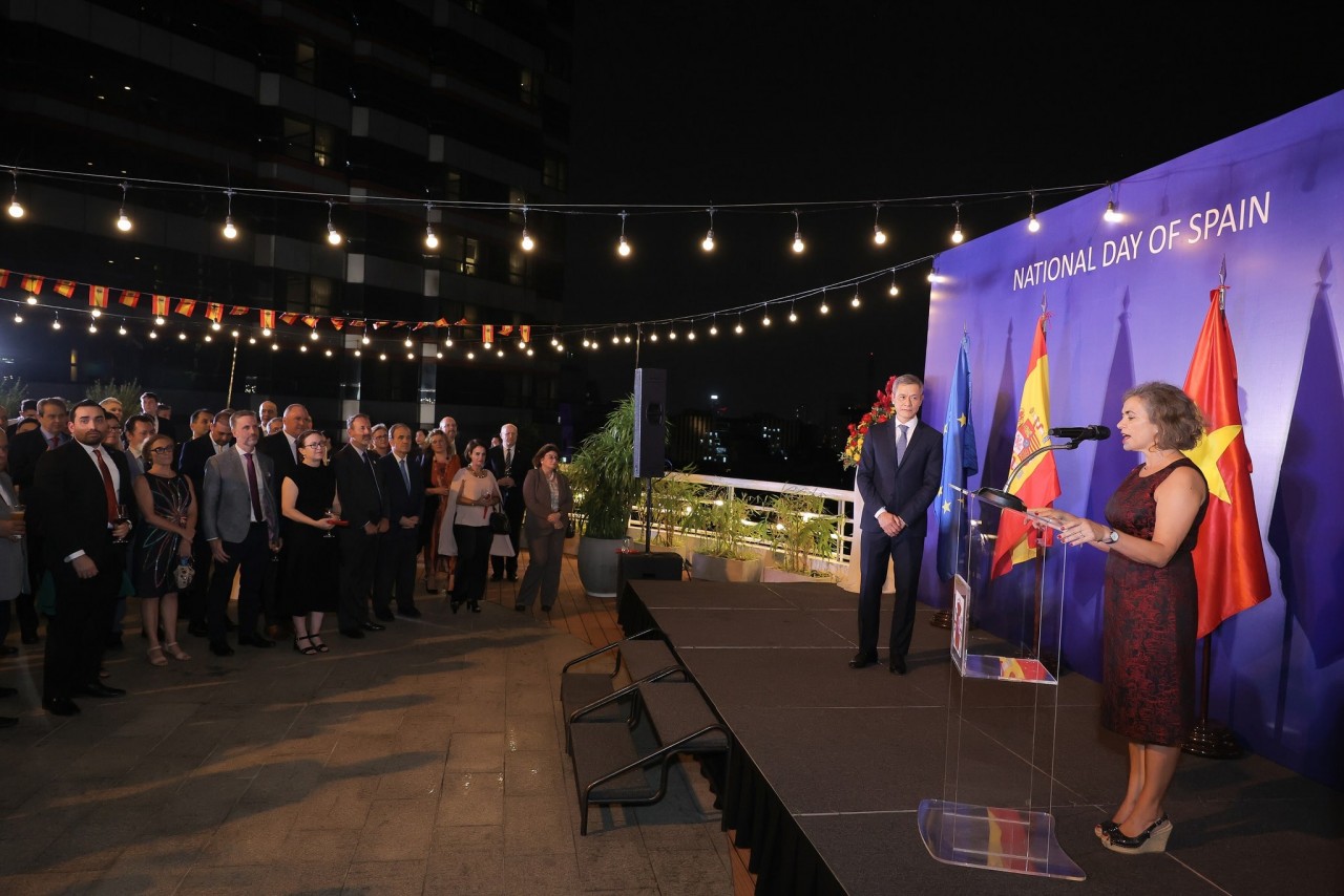 Embassy Celebrates National Day of Spain in Hanoi Embassy Celebrates National Day of Spain in Hanoi