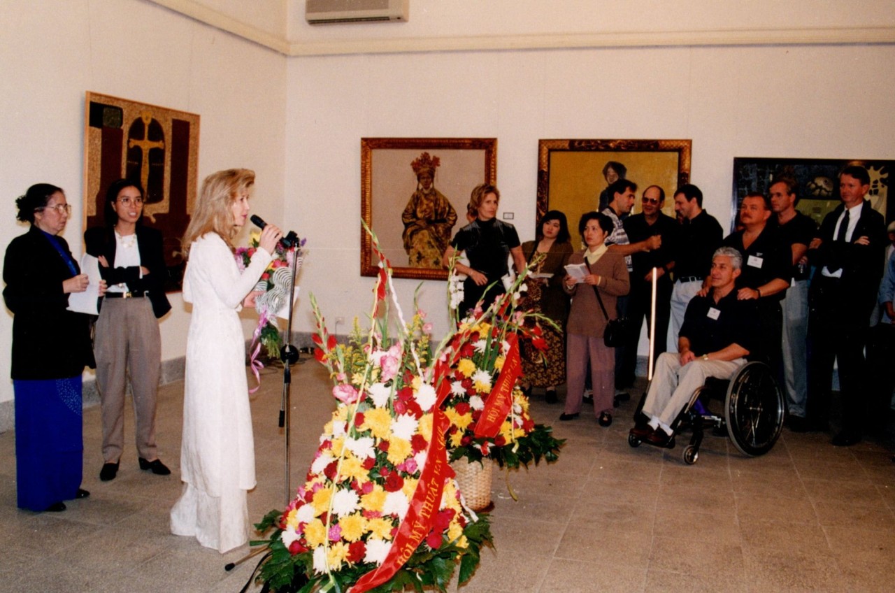 American Woman’s Endless Love for Vietnamese Art American Woman’s Endless Love for Vietnamese Art