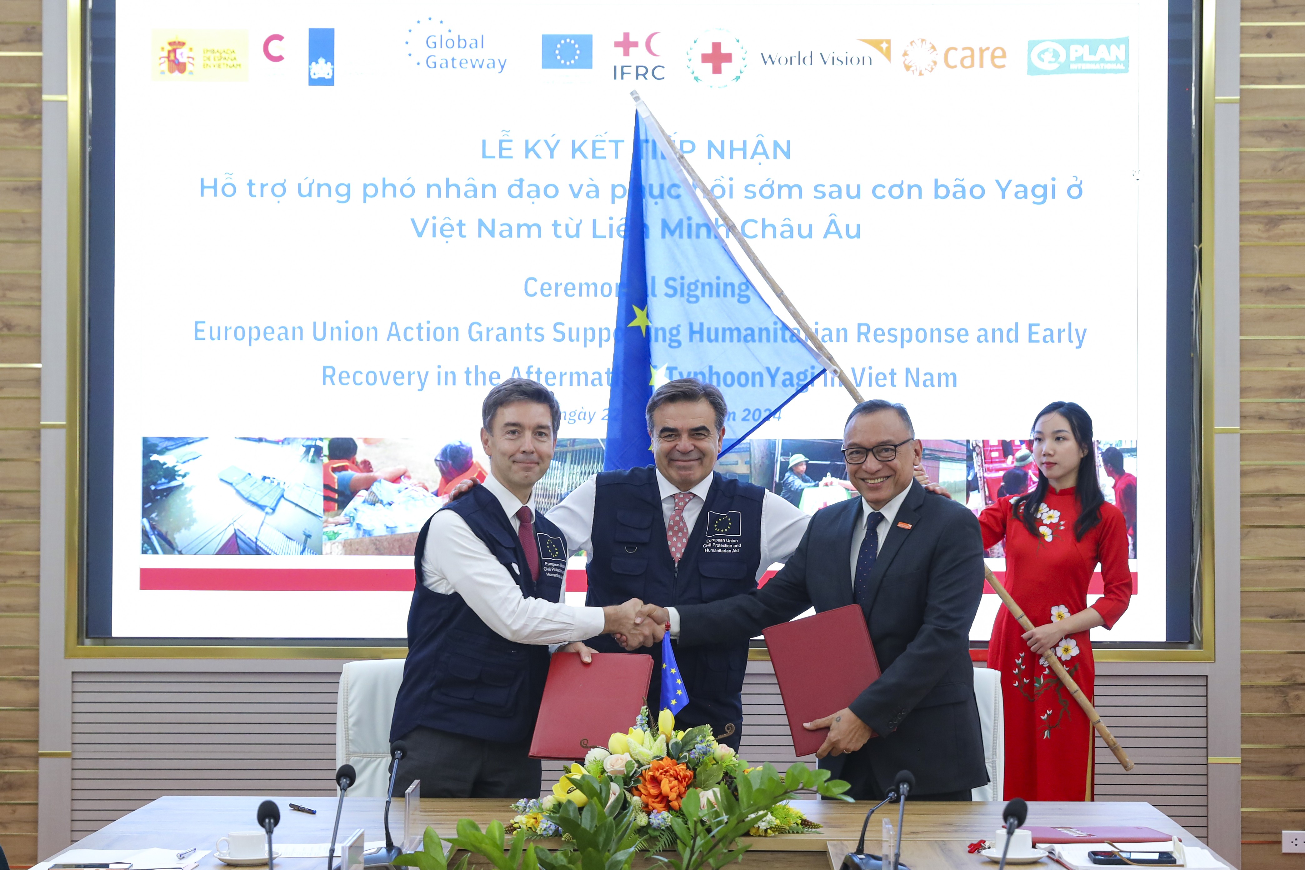 ECHO, World Vision, CARE và Plan hợp tác hỗ trợ nhân đạo cho Việt Nam sau bão Yagi ECHO, World Vision, CARE và Plan hợp tác hỗ trợ nhân đạo cho Việt Nam sau bão Yagi