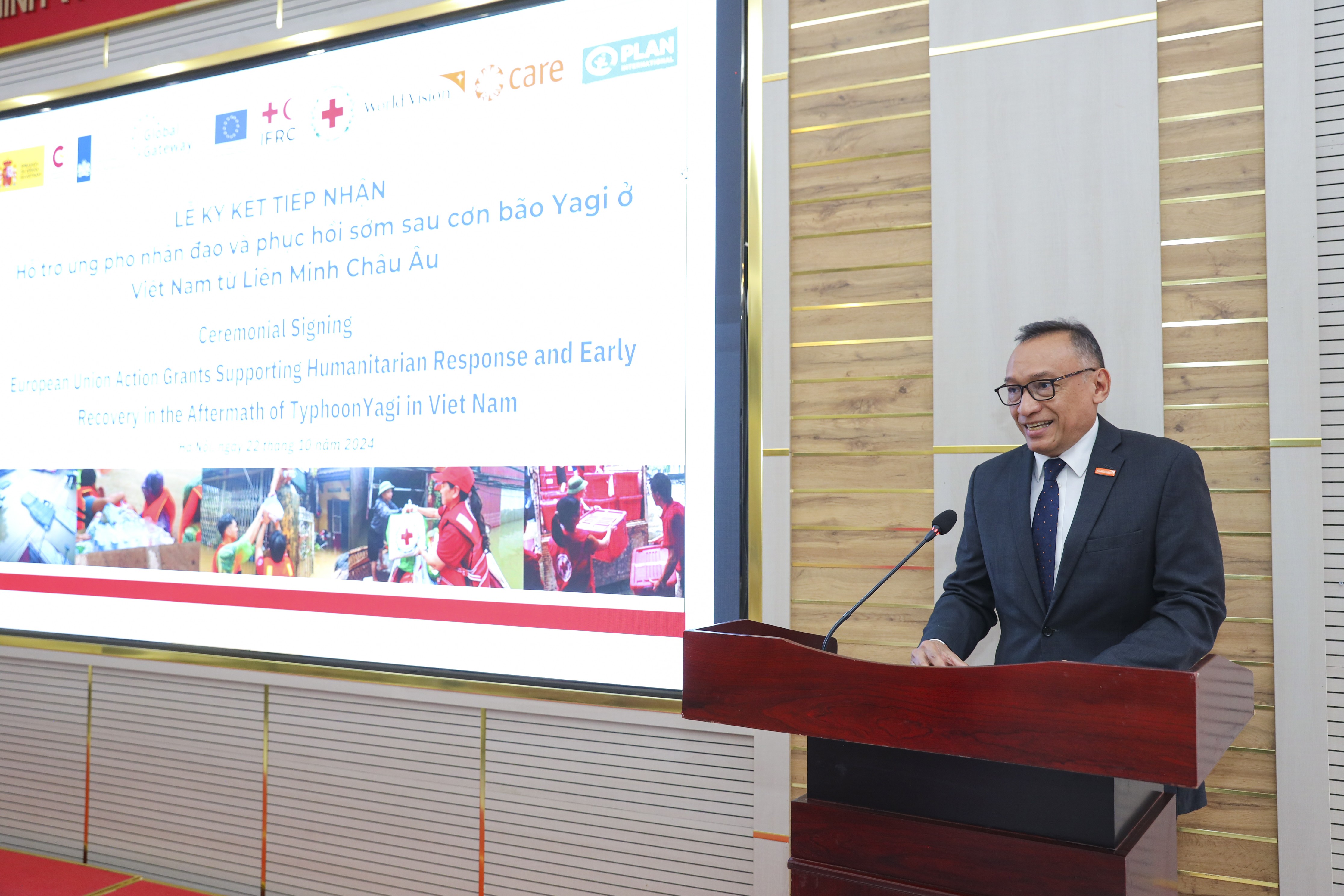 ECHO, World Vision, CARE và Plan hợp tác hỗ trợ nhân đạo cho Việt Nam sau bão Yagi ECHO, World Vision, CARE và Plan hợp tác hỗ trợ nhân đạo cho Việt Nam sau bão Yagi