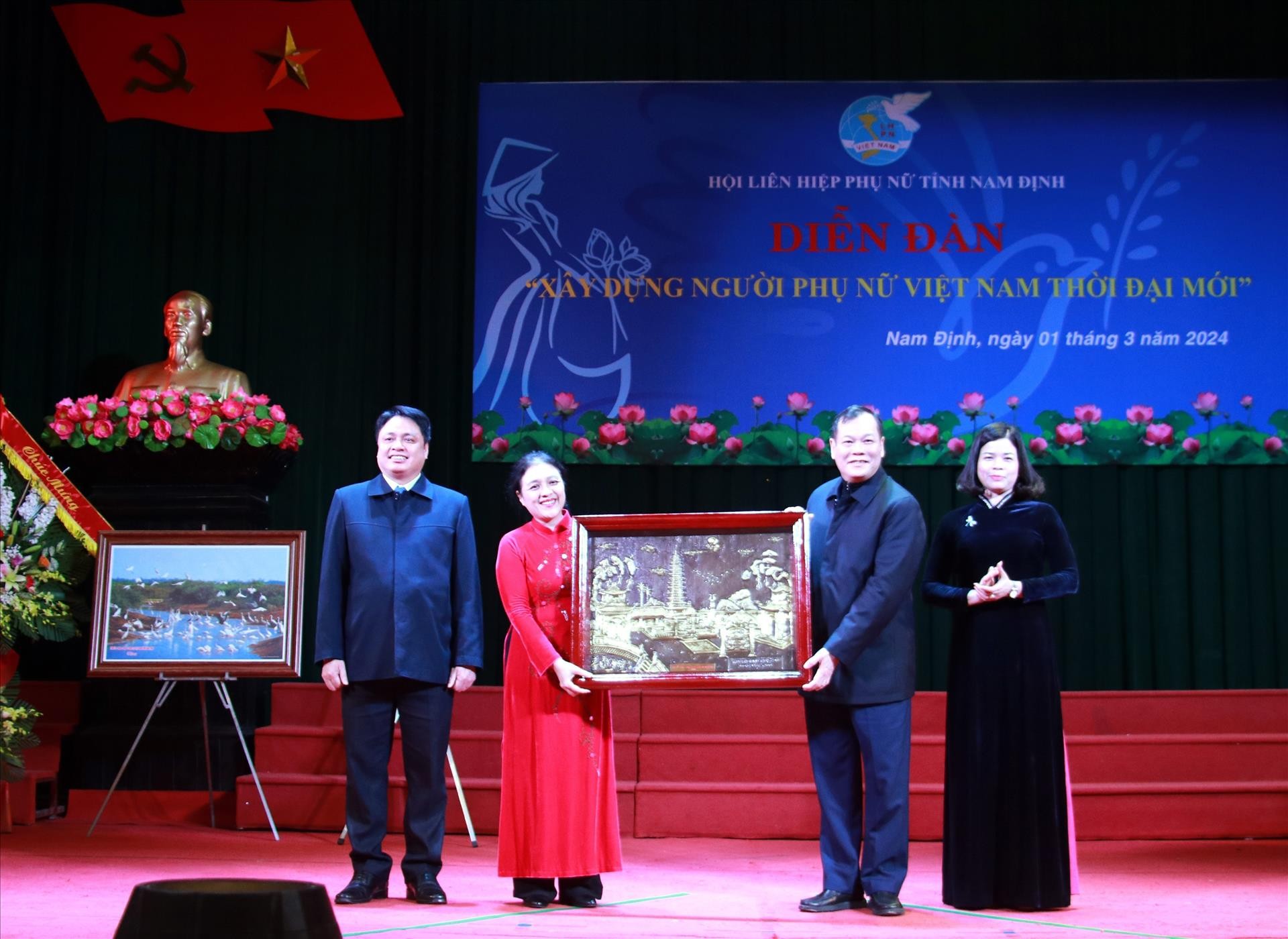 Đại sứ Nguyễn Phương Nga và câu chuyện đối ngoại nhân dân trong thời đại mới Đại sứ Nguyễn Phương Nga và câu chuyện đối ngoại nhân dân trong thời đại mới