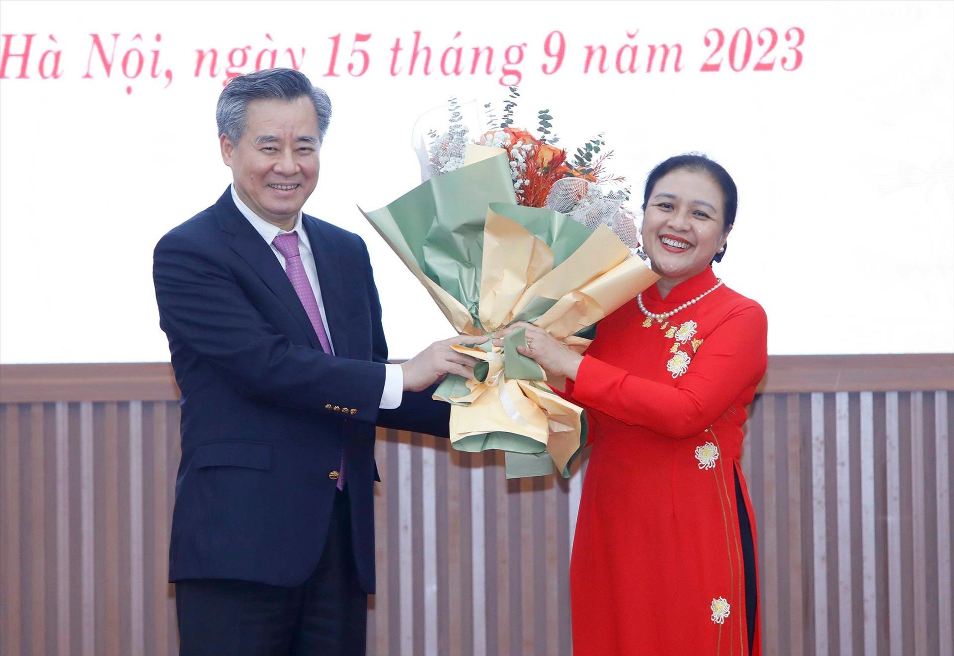 Đại sứ Nguyễn Phương Nga và câu chuyện đối ngoại nhân dân trong thời đại mới Đại sứ Nguyễn Phương Nga và câu chuyện đối ngoại nhân dân trong thời đại mới