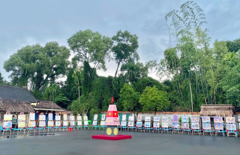 Cà Mau trưng bày trên 60 hình ảnh tư liệu quý về chủ quyền Hoàng Sa, Trường Sa Cà Mau trưng bày trên 60 hình ảnh tư liệu quý về chủ quyền Hoàng Sa, Trường Sa